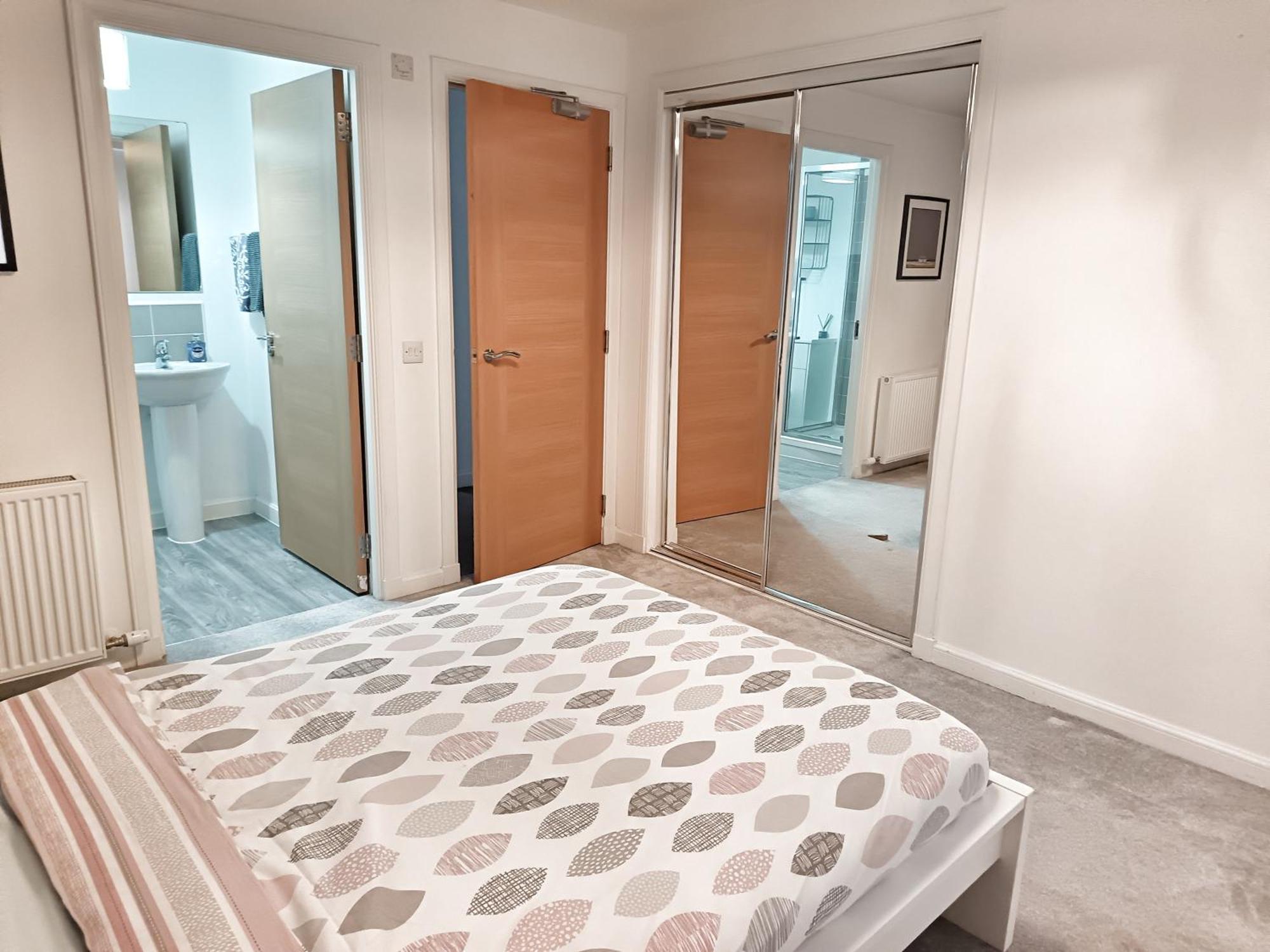 Modern 2 Bed Ground Floor By Lains Lettings